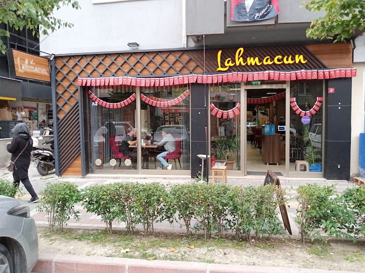 Tavşanlı Aspava Lokantası (the Lahmacun)