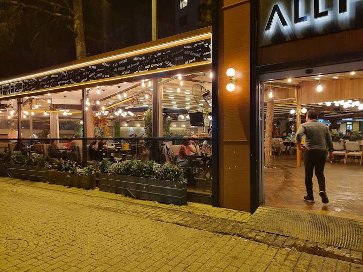 All Freed Cafe & Bistro