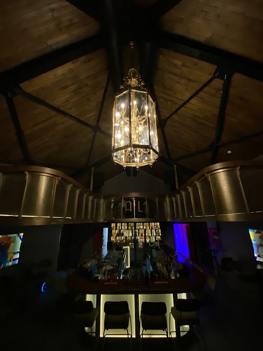 Dali Cocktail Bar