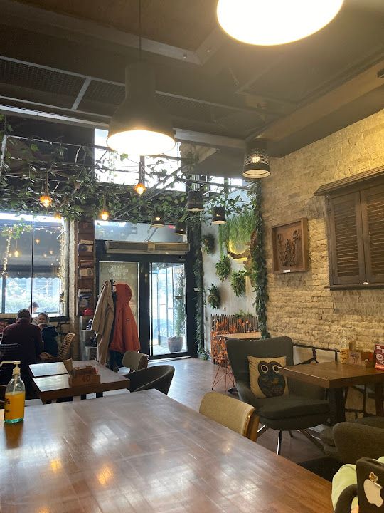 Etevim Cafe & Burger