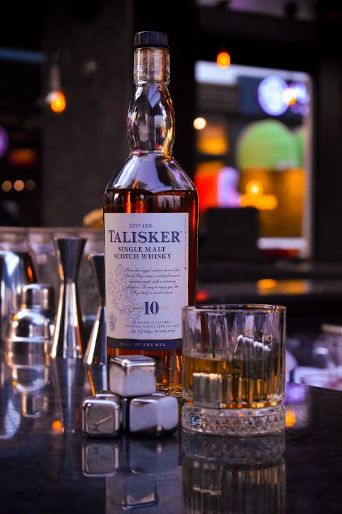 Happy Whiskey & Cocktail