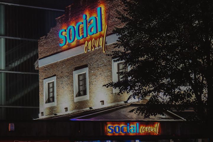Social Casual