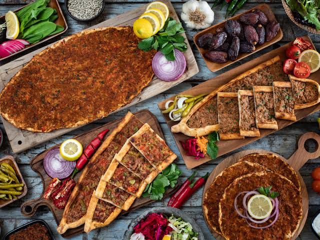 Adıyaman Pide Lahmacun Salonu Terme pidesi meşhur etli ekmek