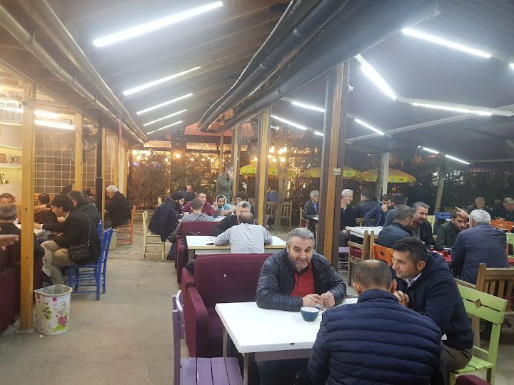 Küçük Ev Köfte ve Izgara Salonu ve Çay Bahçesi