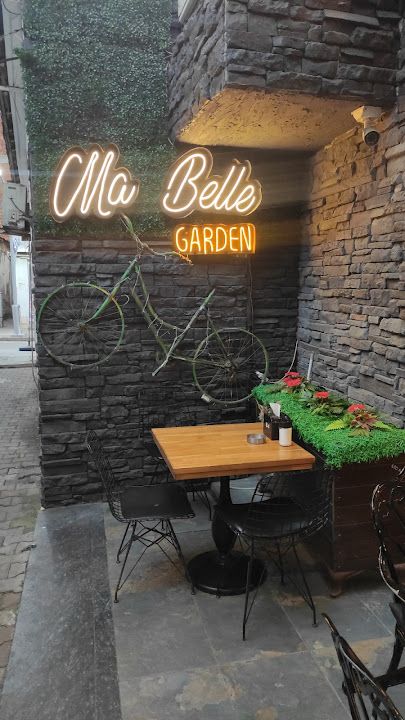 Ma Belle Cafe & Restoran