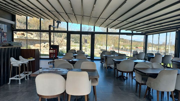 Çatı kafe
