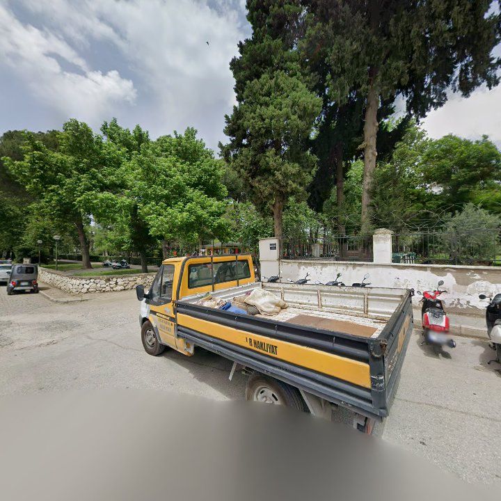 Fatih parkı ışıklı cafe