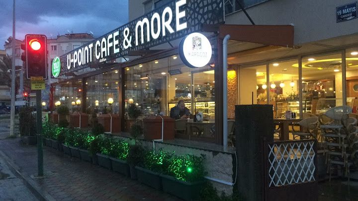 Ü-point Cafe&more