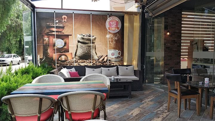 Zeytin ağacı cafe