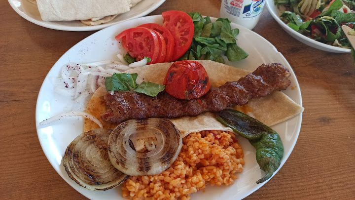 Gülefe kebap pide ve çorba salonu
