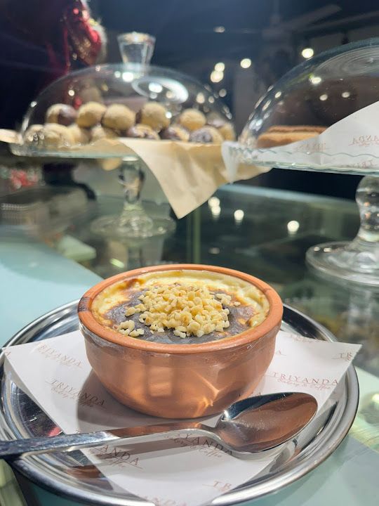 Triyanda Bakery & Coffee