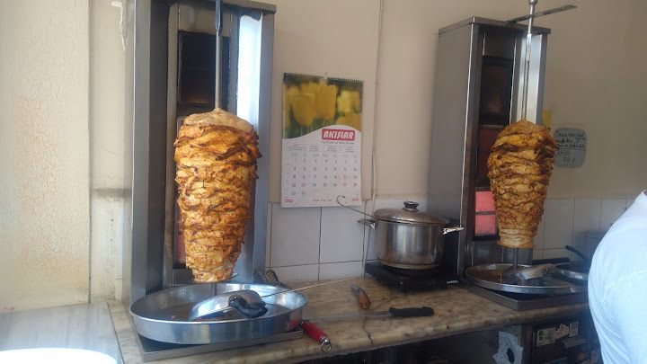 Öz Kismet Lokantasi Ciğer-kebap& Döner Salonu