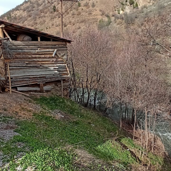 Oniki Kardeşler Dinlenme Tesisi