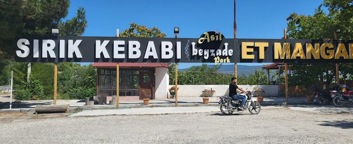 Kuzu Çimeni Kebap Salonu