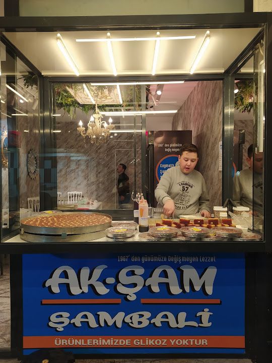 Halk Ekmek - Turgutlu Cami Önü