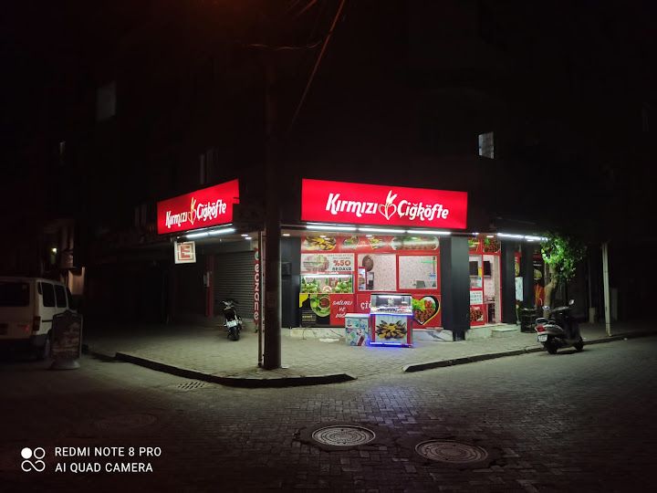 Kırmızı Çiğ Köfte Midye Evi