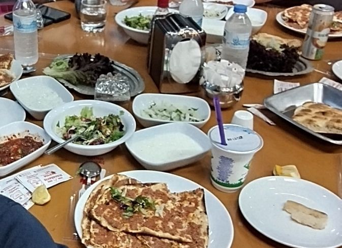 Diyarbakir Lahmacun Pide Ve Kebap Salonu
