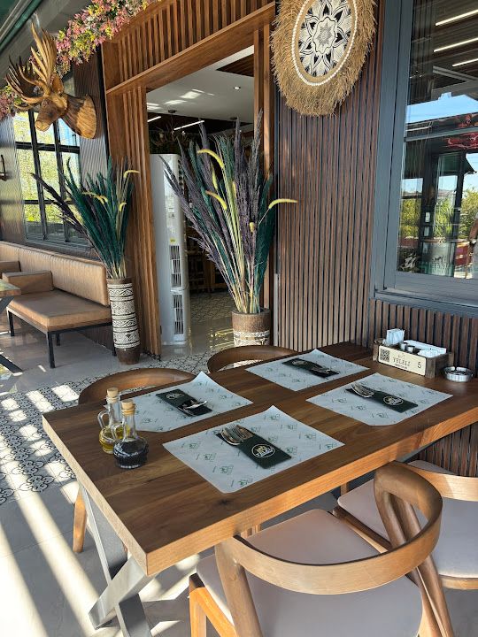 Yeleli Restoran Van