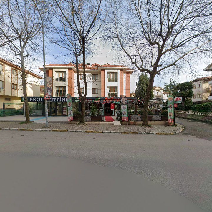 1-iz Mantı & Cafe