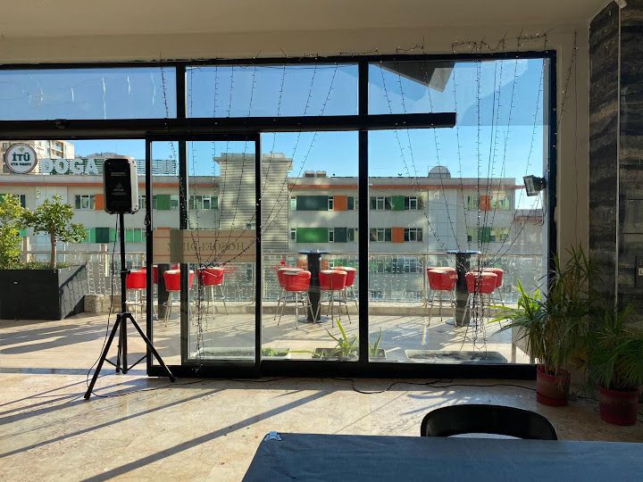 Boo Haus Cafe & Restaurant Tuzla