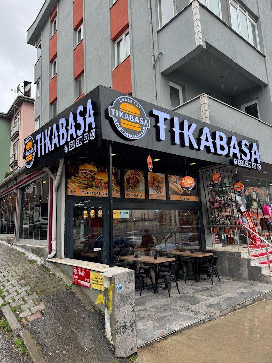 Tıkabasa Kafe