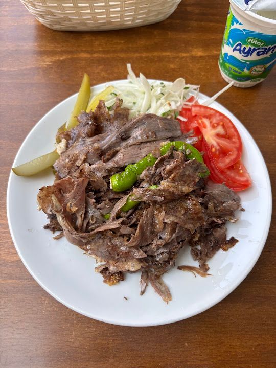 Yıldız Kardeşler Döner Semt Pazarı
