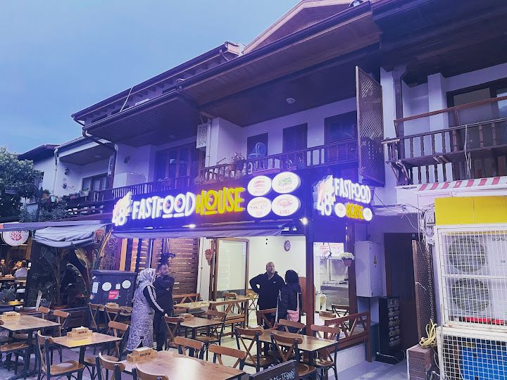 48fastfoodhouse