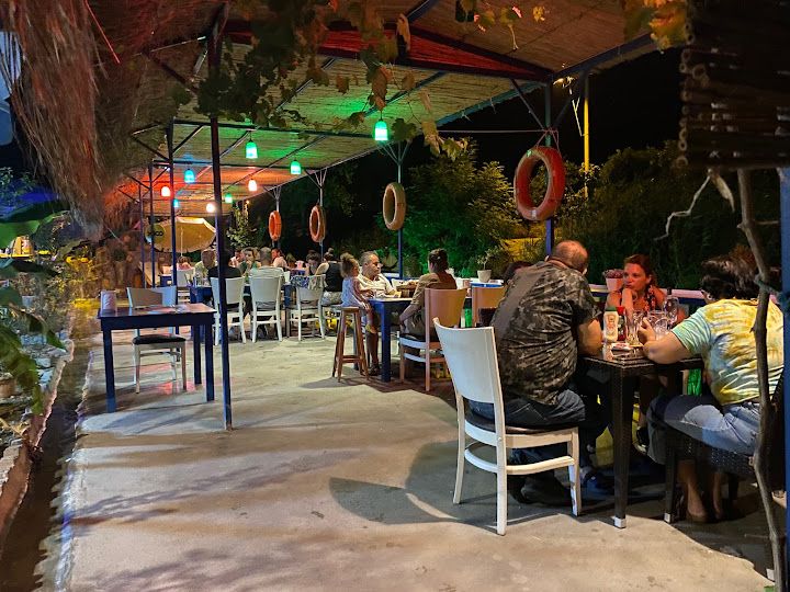 Akçapınar Azmakbaşı Cafe & Bar