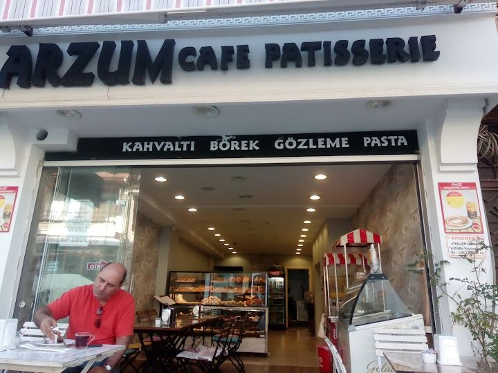 Arzum Cafe Pattiserie