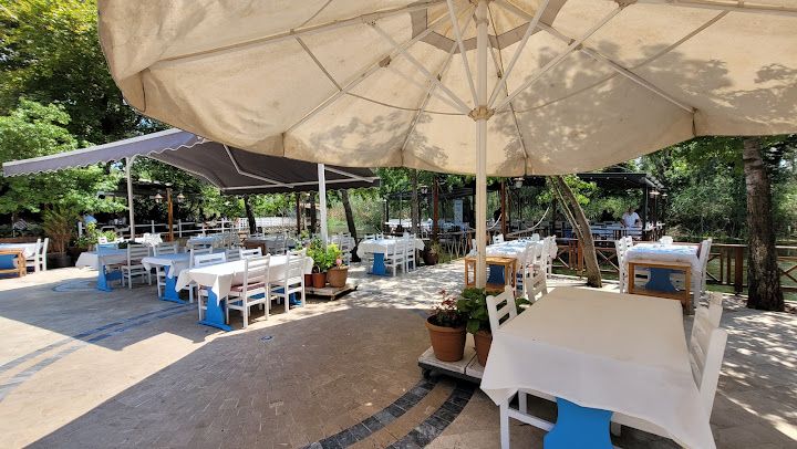 Cennet Restaurant - Azmak Başı Akyaka