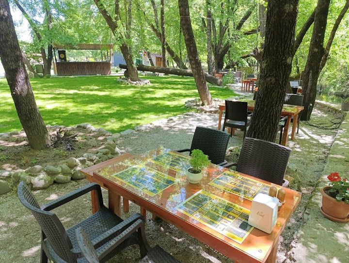 Ovia Green-kahvaltı, Ev Yapımı Bazlama Ve Gözleme, Kuymak, Hamburger