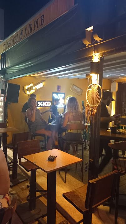 Xir Pub & Hotel Akyaka