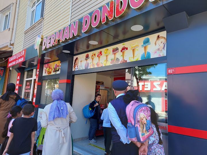 Derman Dondurma Salonu
