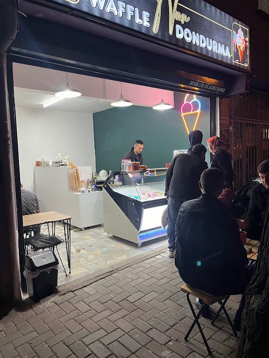 Nur Waffle & Dondurma