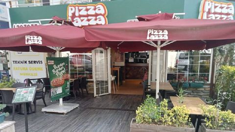 Pizzalazza - Şerifali