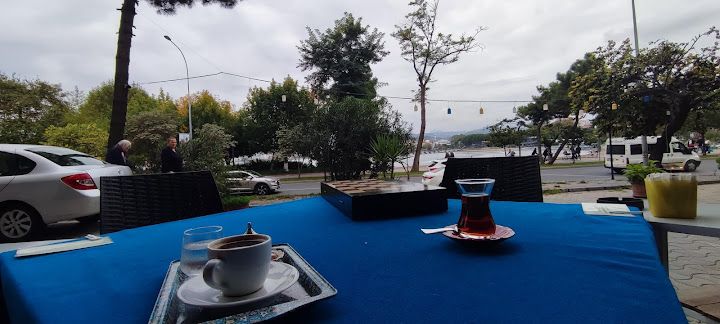 Çifte Kumru Cafe