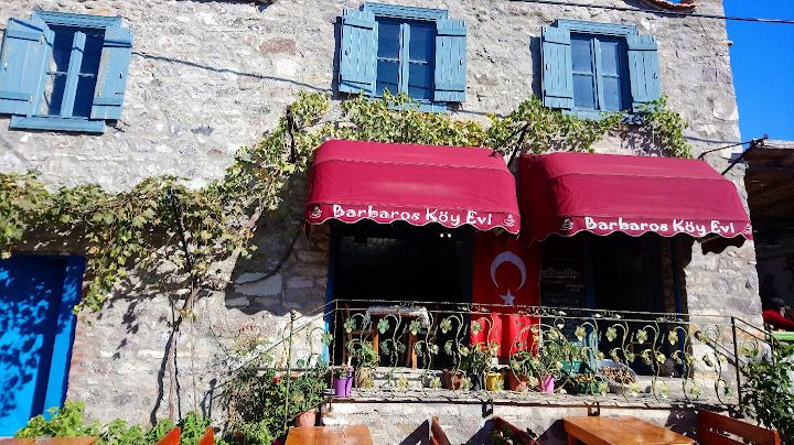 Barbaros köy evi