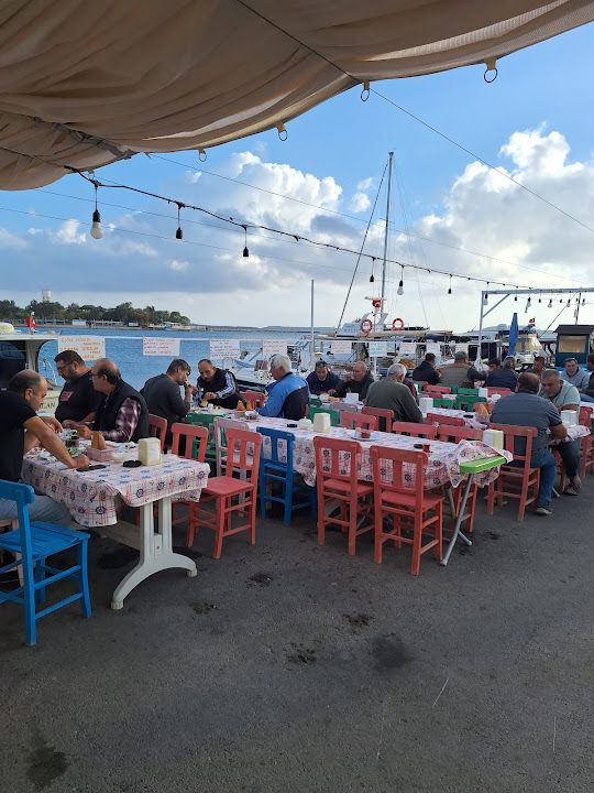 Çeşmealtı Çay Bahçesi Balık Ekmek