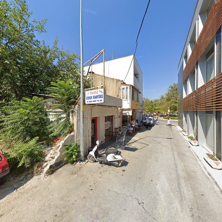 Dortlar kıraathanesi öğretmen evi