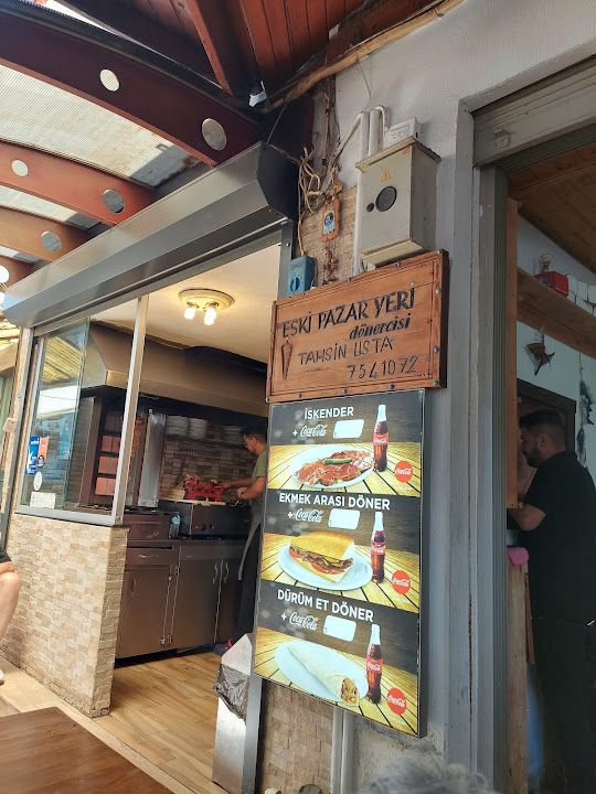 Eski pazar yeri dönercisi