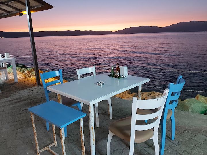 Ilıksu Cafe
