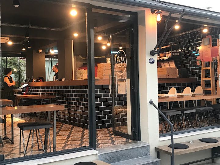 Pizza locale