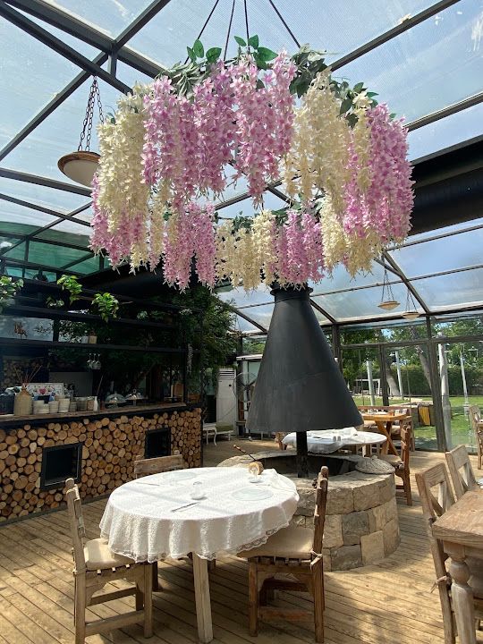 Rahatla Urla Atlı Spor Kulübü (at Çiftliği - Restaurant)