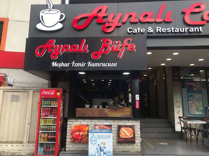Aynalı Büfe Meşhur İzmir Kumrucusu