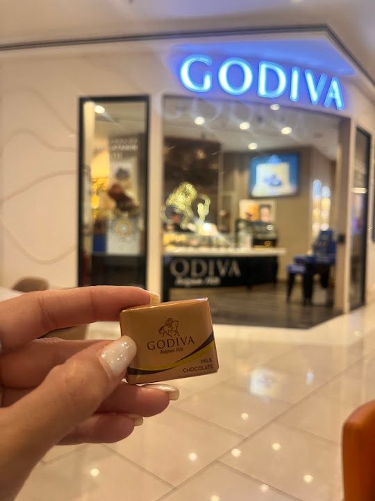 Godiva Akasya AVM