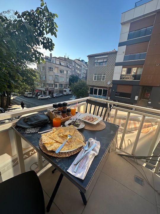 Gözlemeye Mantı Ve Gözleme Evi