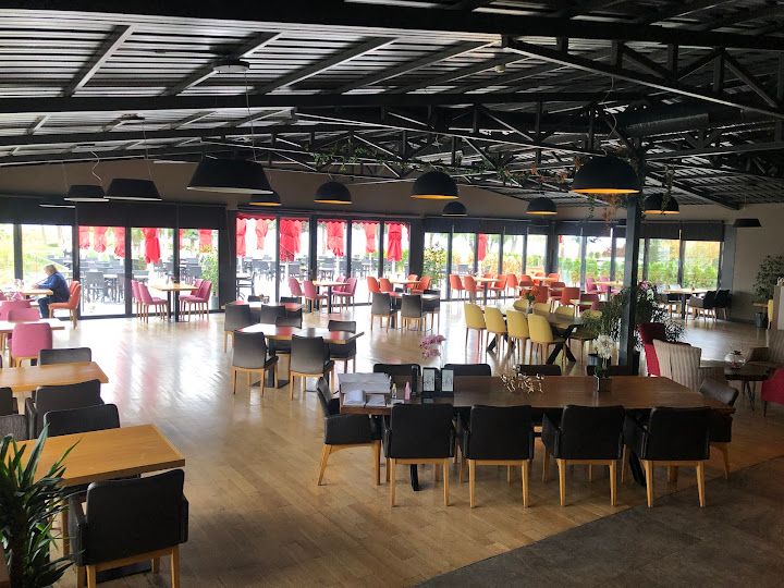 La Colina Restaurant & Bar