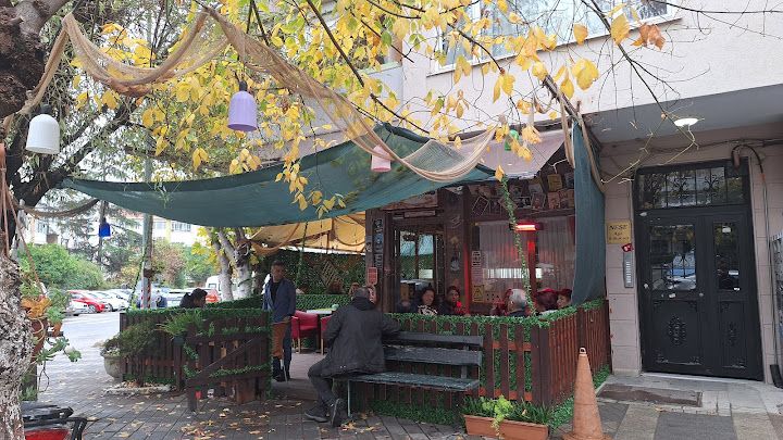 Madilan Cafe