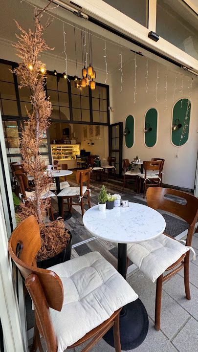 Pinery Coffee Bakery