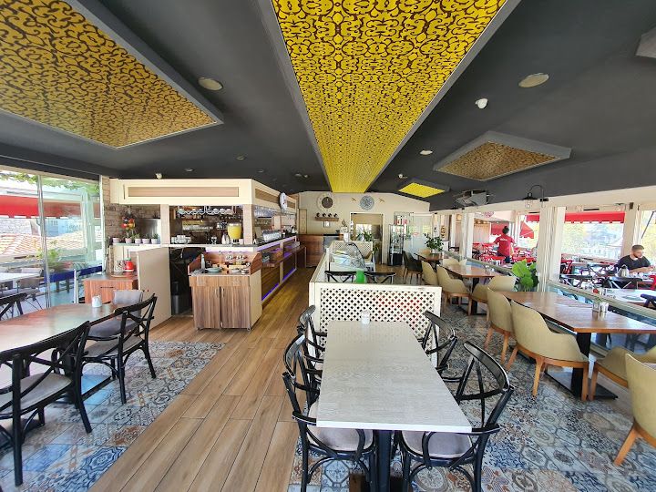 Sea Point Cafe & Restaurant